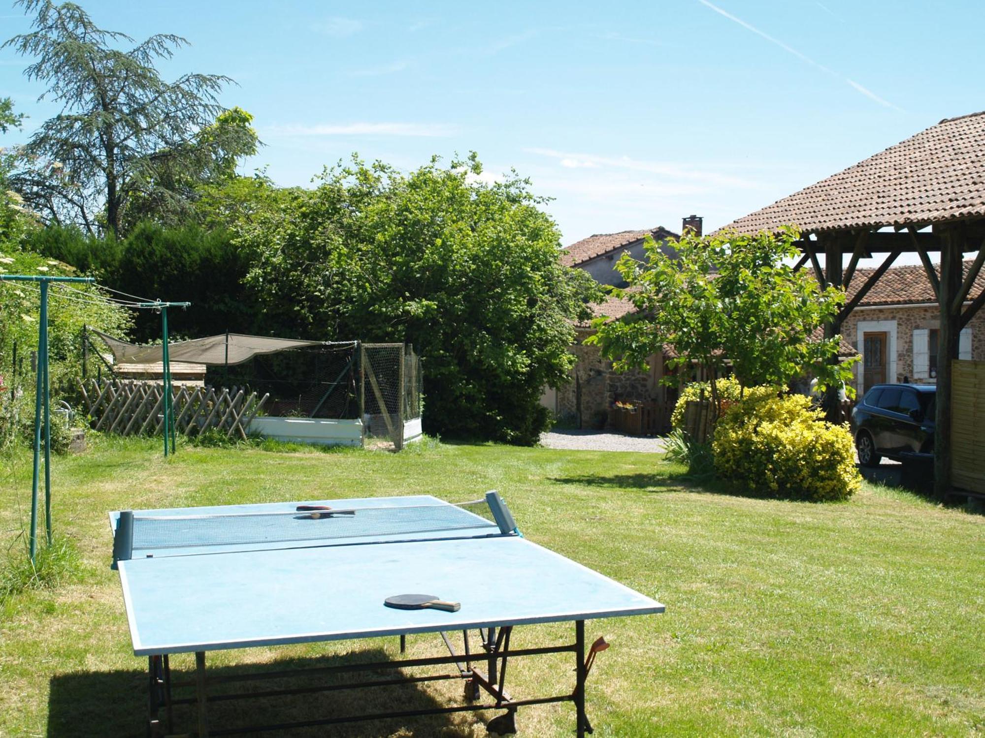 Tranquille Vienne A Dept Charente Ferienhaus *